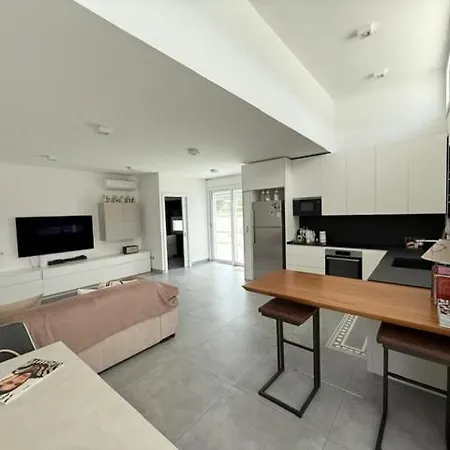 Ginevra 빌라 오트란토